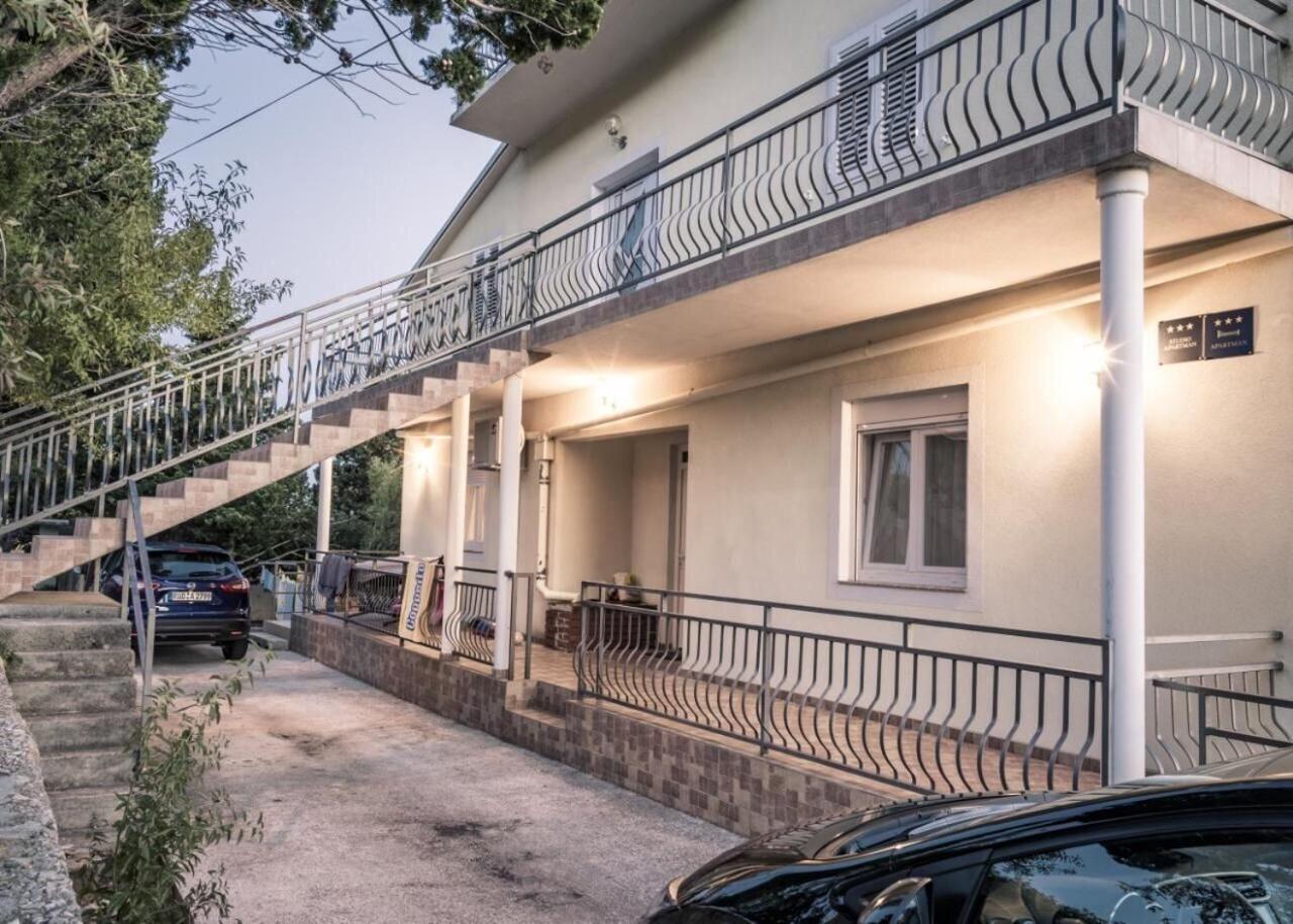 Apartments Domagoj - On The Beach Lukovo Šugarje Eksteriør billede
